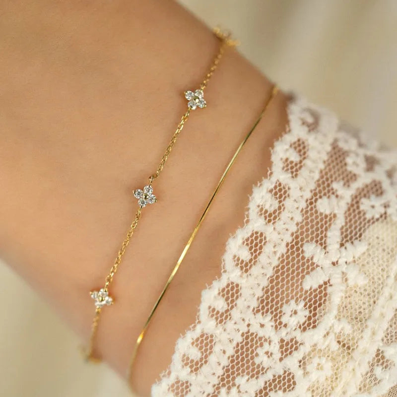 Shiny Zircon Flower Bracelet